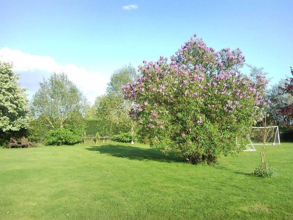 Latchmead Bed & Breakfast Stansted Mountfitchet Eksteriør billede