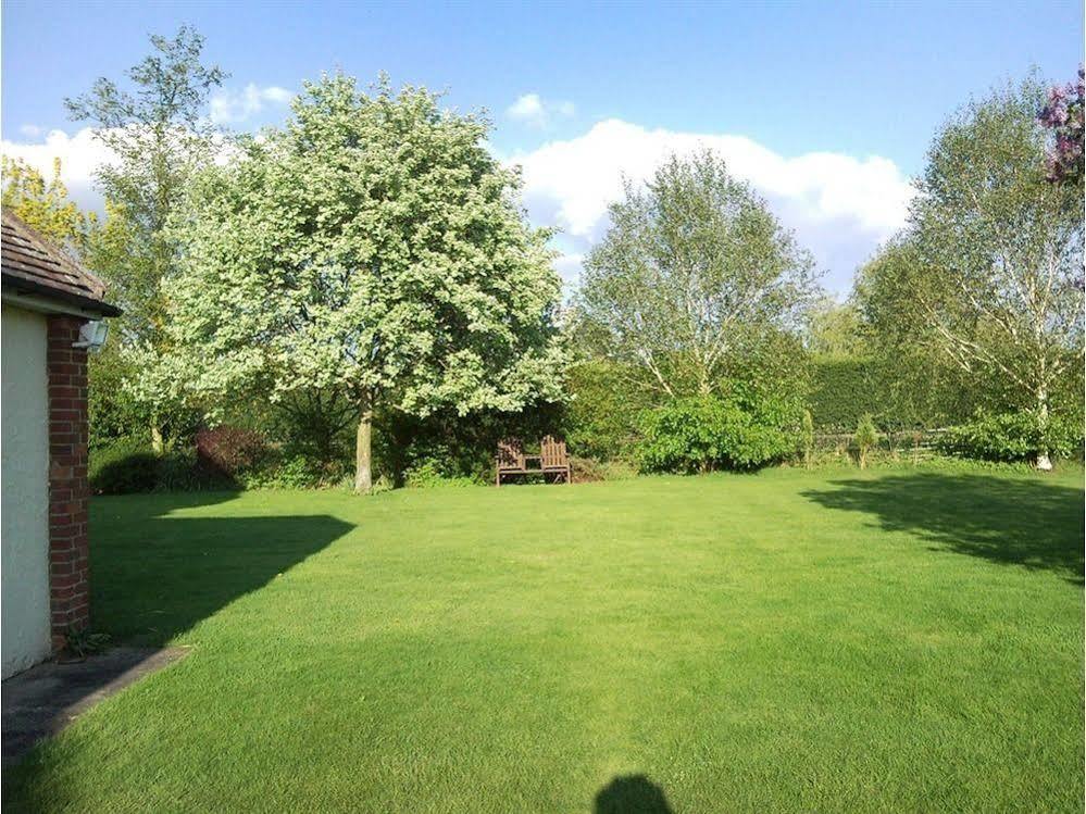 Latchmead Bed & Breakfast Stansted Mountfitchet Eksteriør billede